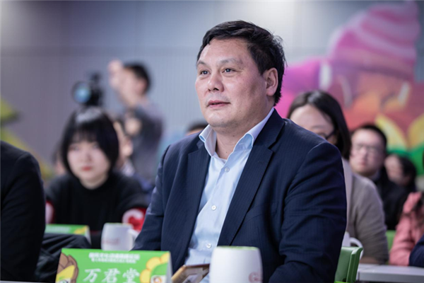 润通董事长_董事长办公室图片(3)