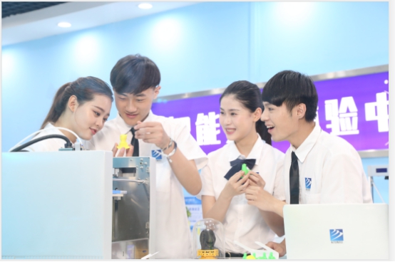 为什么学互联网新技术,要来新华?