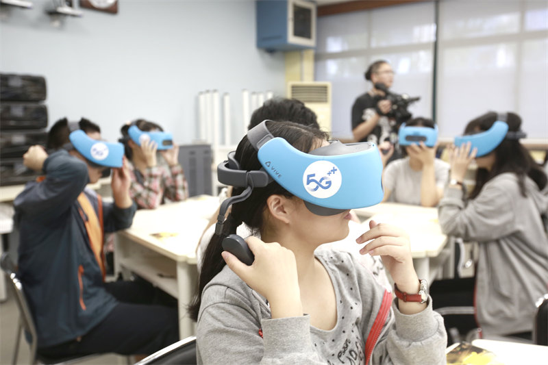 苏州-5G+VR交互教学1-2021年11月.JPG