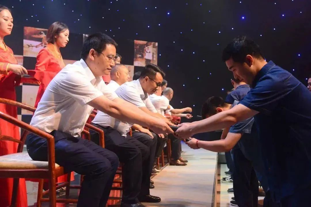 1681086403568183.jpg 2640.jpg