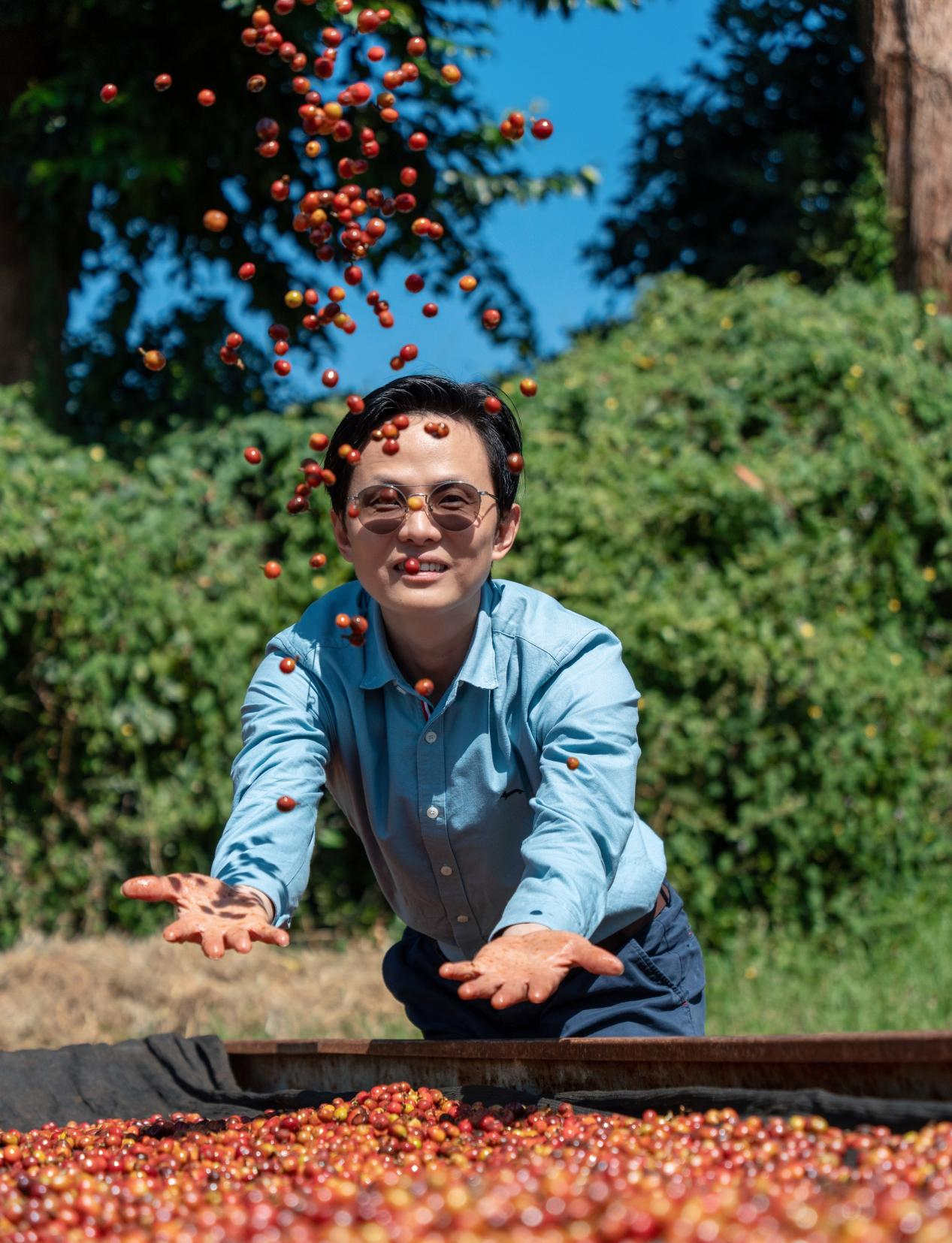 海南多蜜咖啡有限公司董事长吴坤富.png