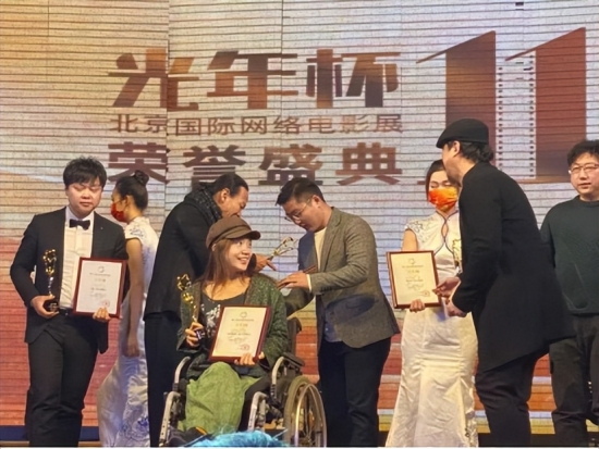 云图片