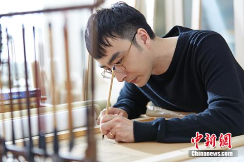 点击进入下一页