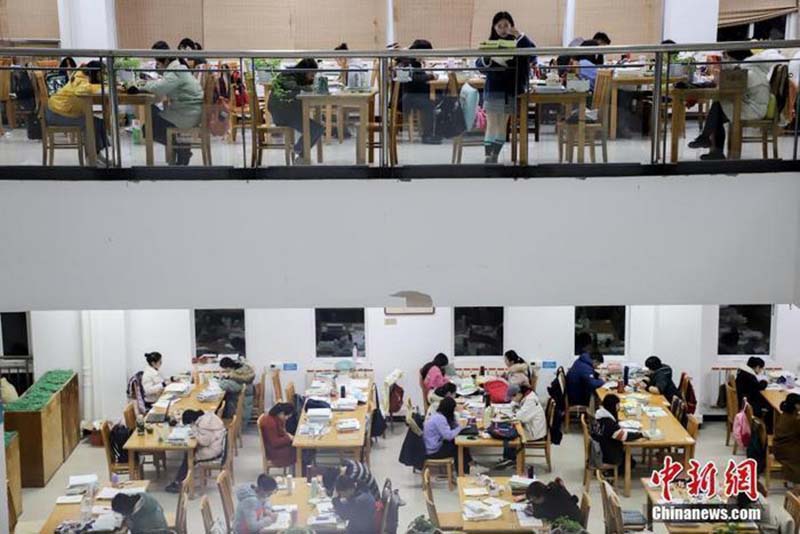 由于疫情影响,2020年度的研究生招录进度推迟,而随着分数线出炉日期