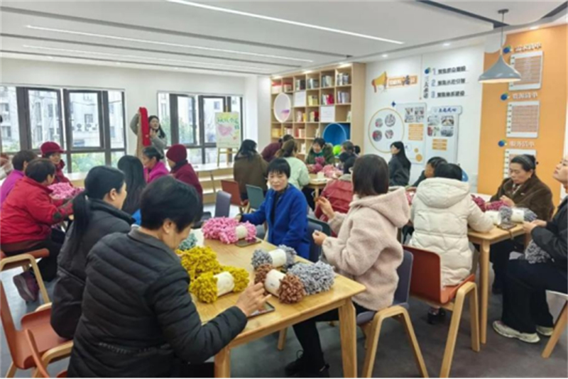 江阴云亭街道迎瑞社区： “针”情暖冬 圈住幸福140.jpg