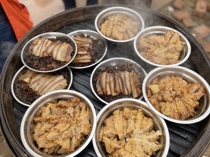 即将出锅的“九大碗”（图 简阳融媒）.jpg