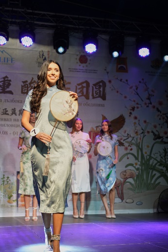 13图片2.jpg