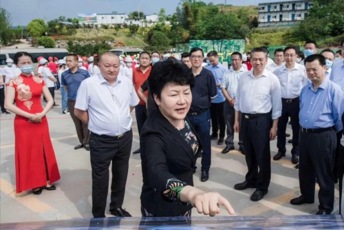 消费调查 综合新闻  开工仪式由达州市委常委,副市长邓瑜华主持,省