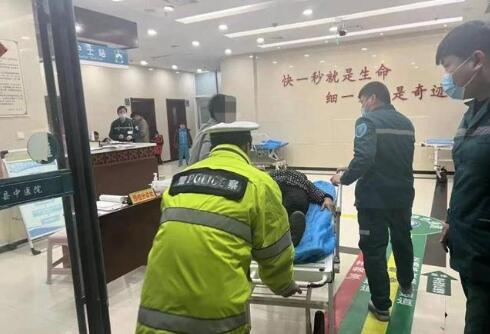 巨野交警.jpg