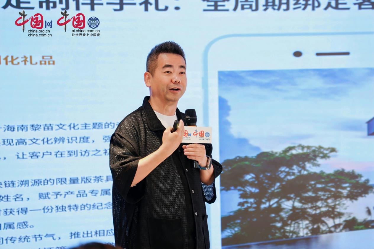 王璐(1)_极速看图.jpg