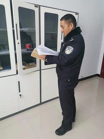 新乡市公安局凤泉分局反诈民警丁强:从军装到警服 转业不转志