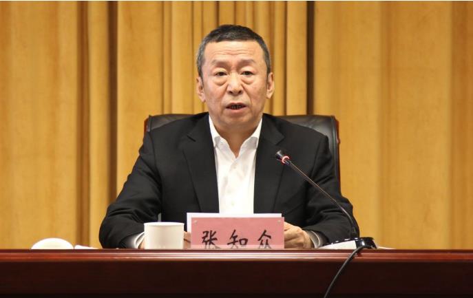 (长春市人大常委会副主任,中共农安县委书记张知众讲话)