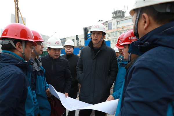 12月20日：中铁交投总经理谭世俊到南昌地铁4号线调研.JPG