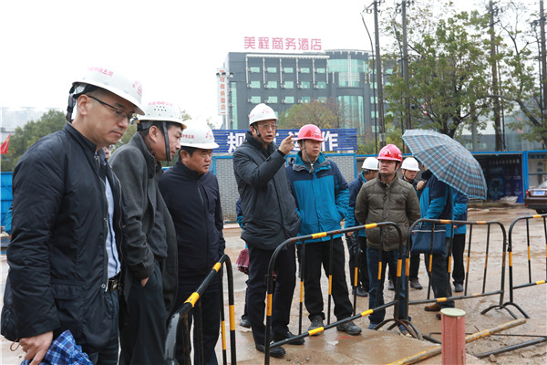 12月20日：中铁交投总经理谭世俊到南昌地铁4号线调研3.JPG