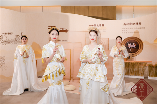 1701915795490496.png 图片14.png