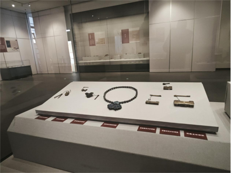 1736925458870797.jpg 锁之韵展文图470.jpg