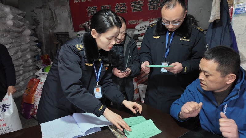 1741751273614007.jpg 简阳市市场监管局开展巡查监督.jpg