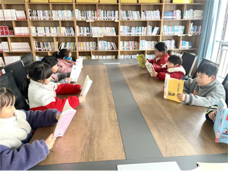 1742205963315141.jpg 3.17重岗街道:护苗·绿书签 好书伴成长171.jpg