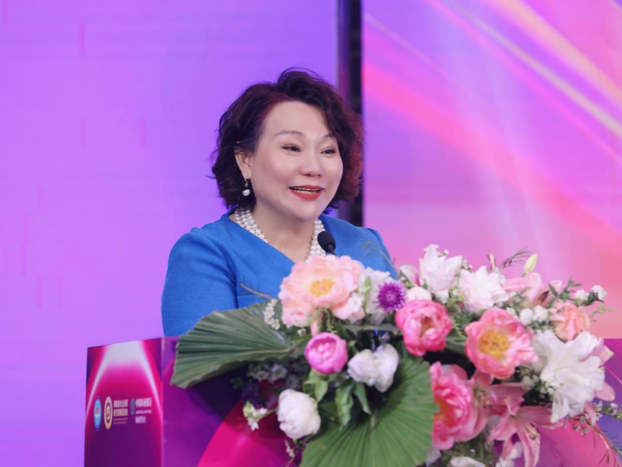 1744515079465362.jpg 美玉(1)_极速看图.jpg