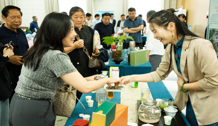 1745220313905478.png 图片 2.png