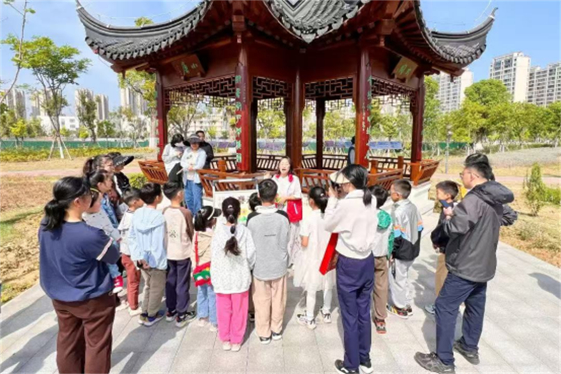 1747123190884394.jpg 常熟市常福街道:BOOK期而遇!多元场景解锁“阅读+”894.jpg