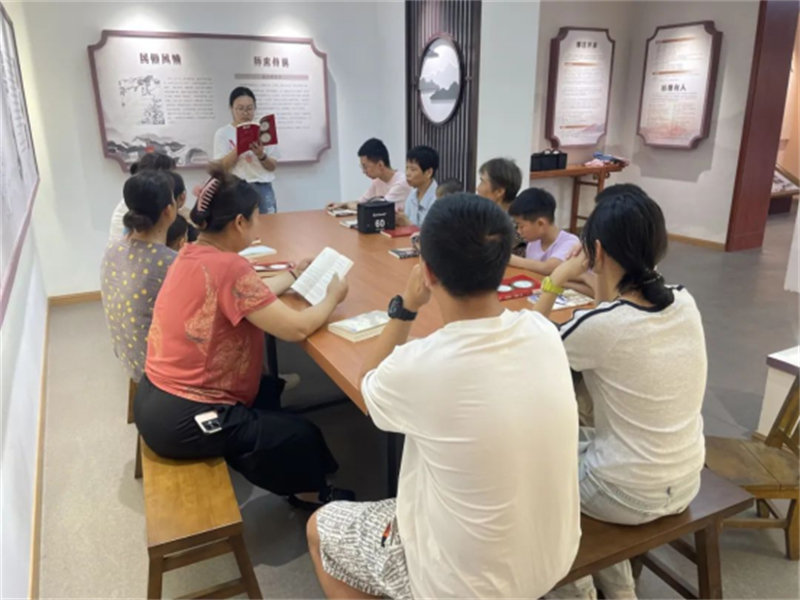 1754895939661922.jpg 江阴璜土镇利城村:红色基因代代传 童心向党筑军魂457.jpg