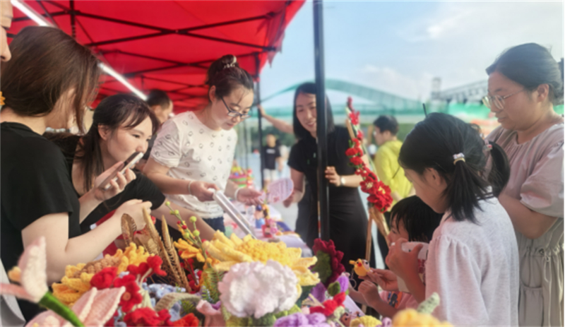 1755250115625757.jpg 土味进城变潮味:江苏睢宁上演城乡文明“双向奔赴”894.jpg