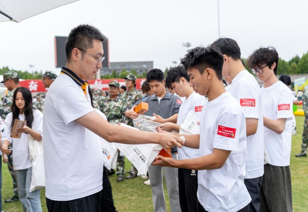 1758248368680974.jpg 图片 2.jpg