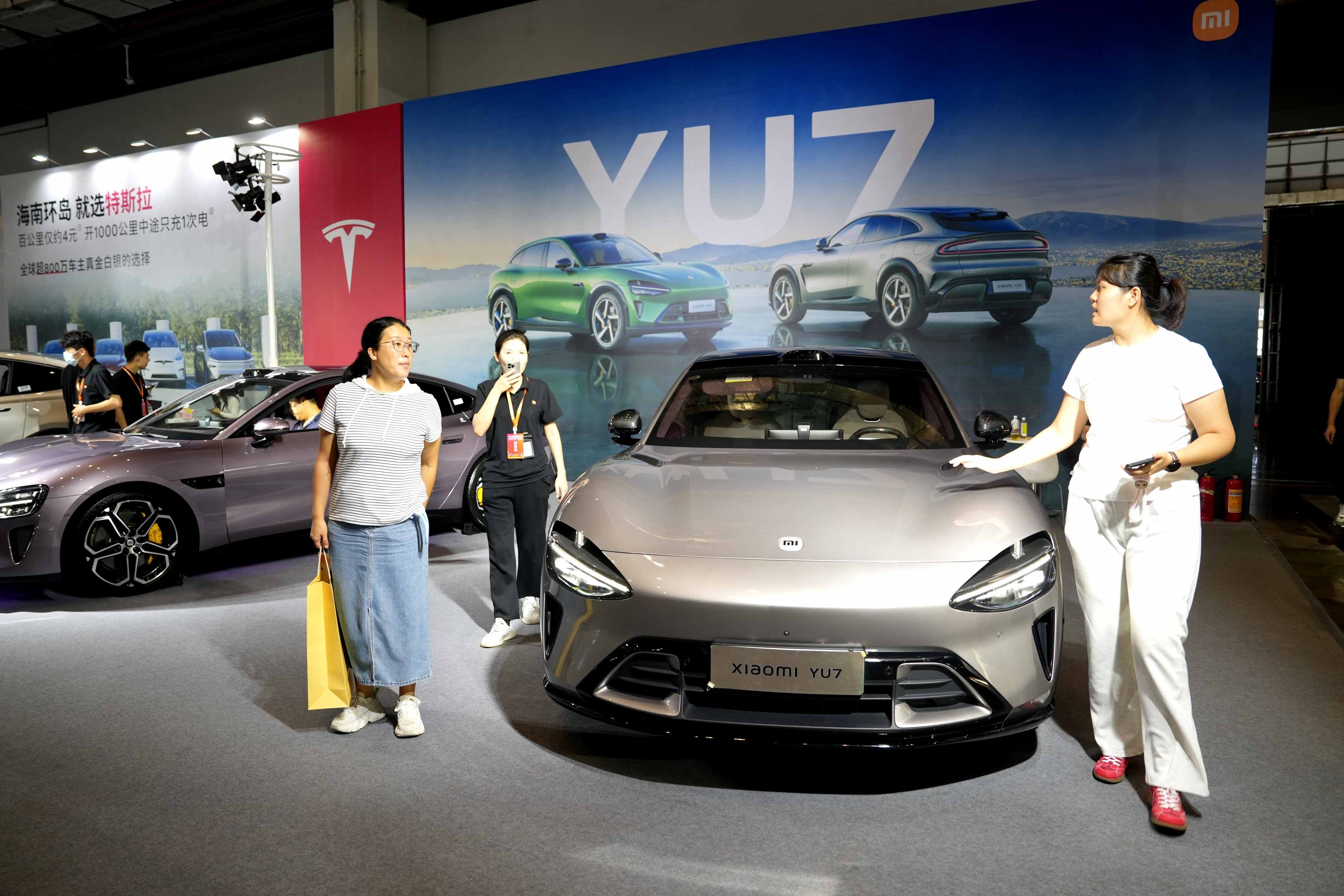 1759213216330997.jpg 2025海南国际车展暨智能新能源汽车展现场 (16).jpg