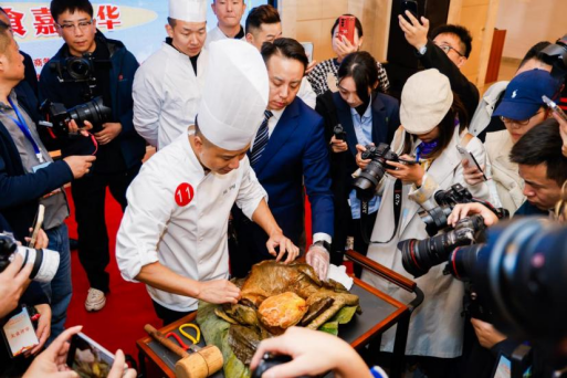 1762914274419449.png 烟火气碰撞山水韵 常熟首届美食嘉年华让城市流量变消费增量770.png