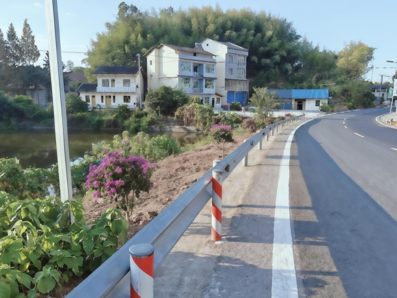 1776997021275642.jpg 整洁干净的道路.jpg