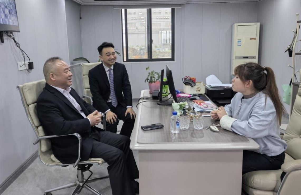 江南农村商业银行发放首笔“微企易贷—中长期专项贷款”.jpg