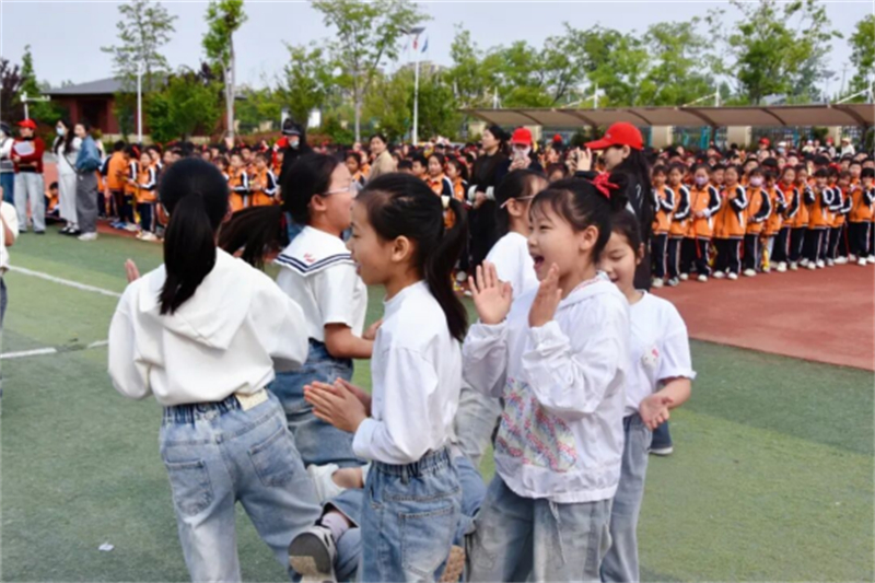江苏睢宁：游戏点亮童年 科技赋能运动474.jpg