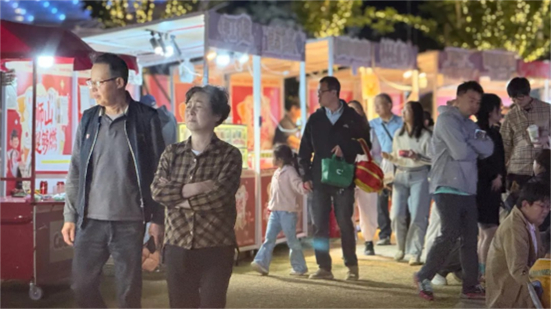 1778467146582173.jpg 足球狂欢遇上市井烟火 狮山第二现场承包苏州夏夜快乐1391.jpg