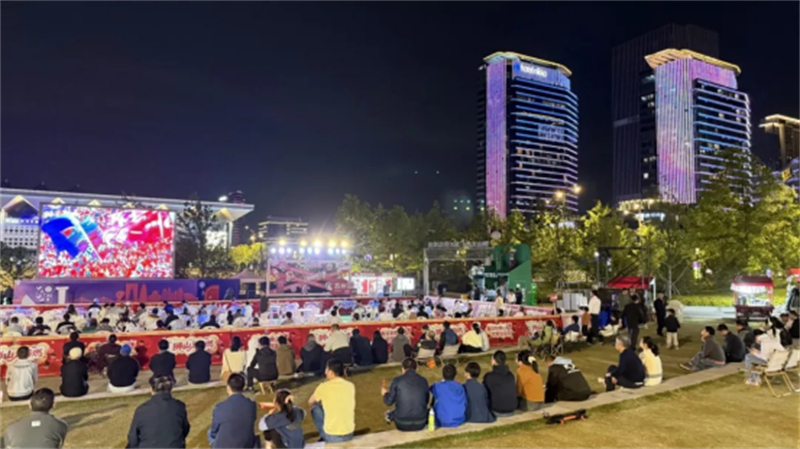 1778467135882815.jpg 足球狂欢遇上市井烟火 狮山第二现场承包苏州夏夜快乐715.jpg