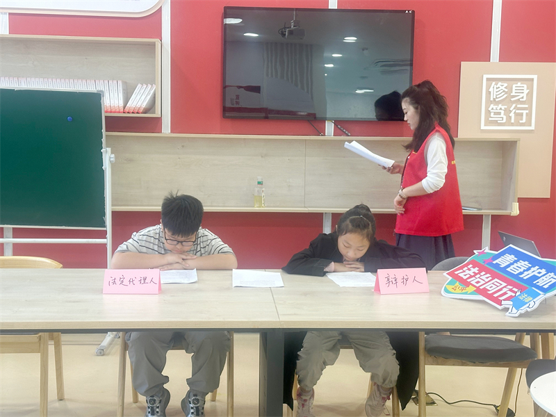 1779160251735292.jpg 二、体验模拟法庭,感受司法温度30311778897198_.pic_hd.jpg