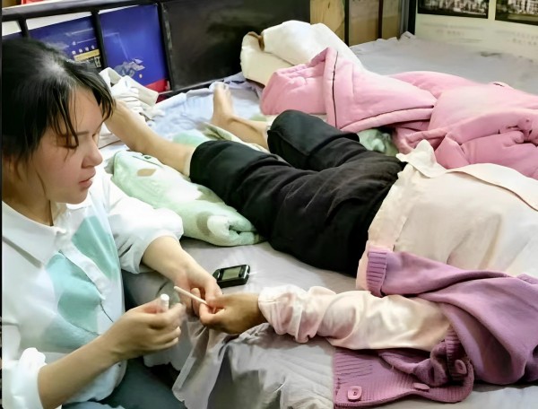 1781745680516491.jpg 医生图片5.jpg