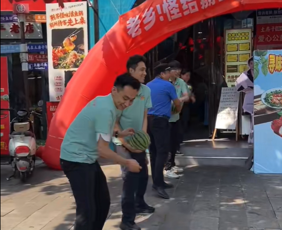1781746547286567.png 土房子1.png