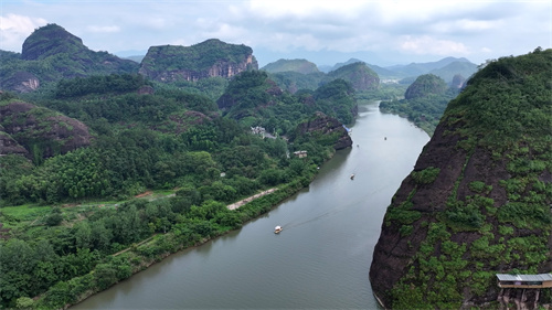 1782093392308167.jpg 风景照2.jpg