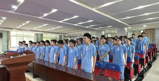 1782121391327813.jpg 团员1.jpg