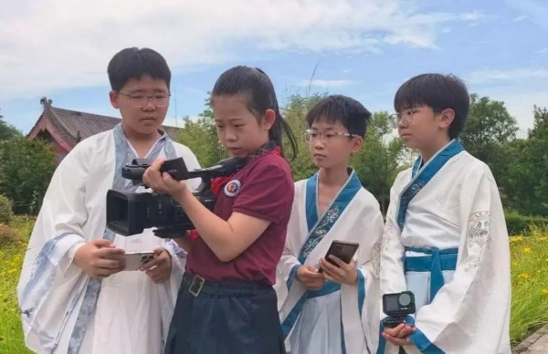 1782195609515542.jpg 少年1.jpg