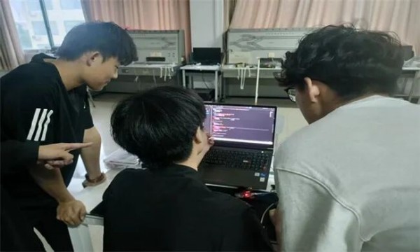 1782954556313171.jpg 经贸2.jpg
