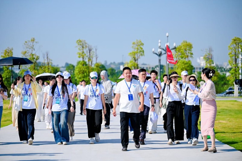 1784702961512786.jpg 图片2.jpg