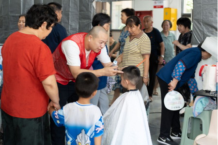 1785310507373049.jpg 烟火气里藏温情!苏州甪直把便民服务送到居民心坎上504.jpg