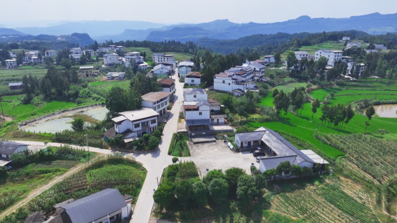 1786682740357382.jpg 南天门红山村村居 (4).jpg