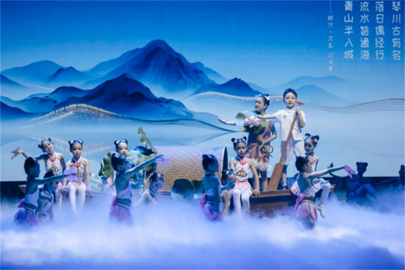 1787810017485354.jpg 儿童戏剧展演开幕式1154.jpg