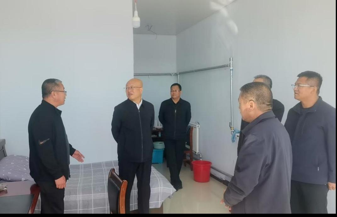 配图1