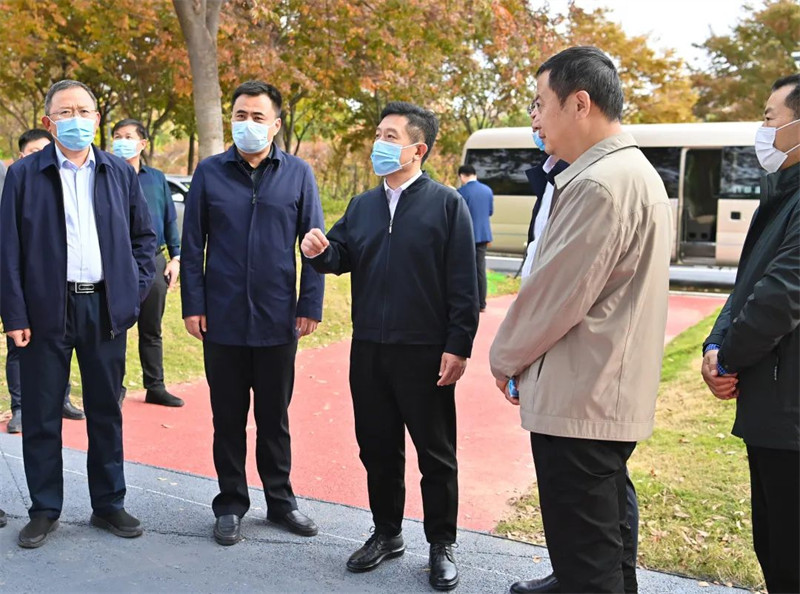 江苏省睢宁县委书记调研生态环境保护和污染防治工作