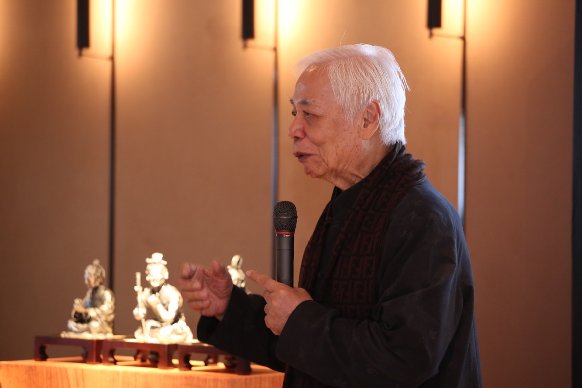 知名华人艺术家江逸子先生致辞