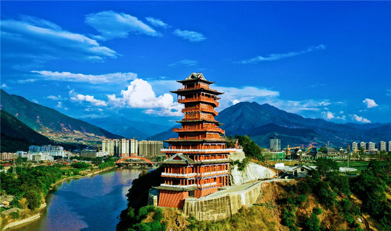 四川德昌全力打造业兴民富生态宜居阳光康养凤凰城